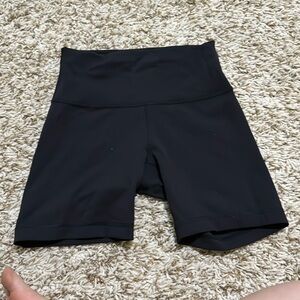Lululemon wunder train high rise shorts 6”.